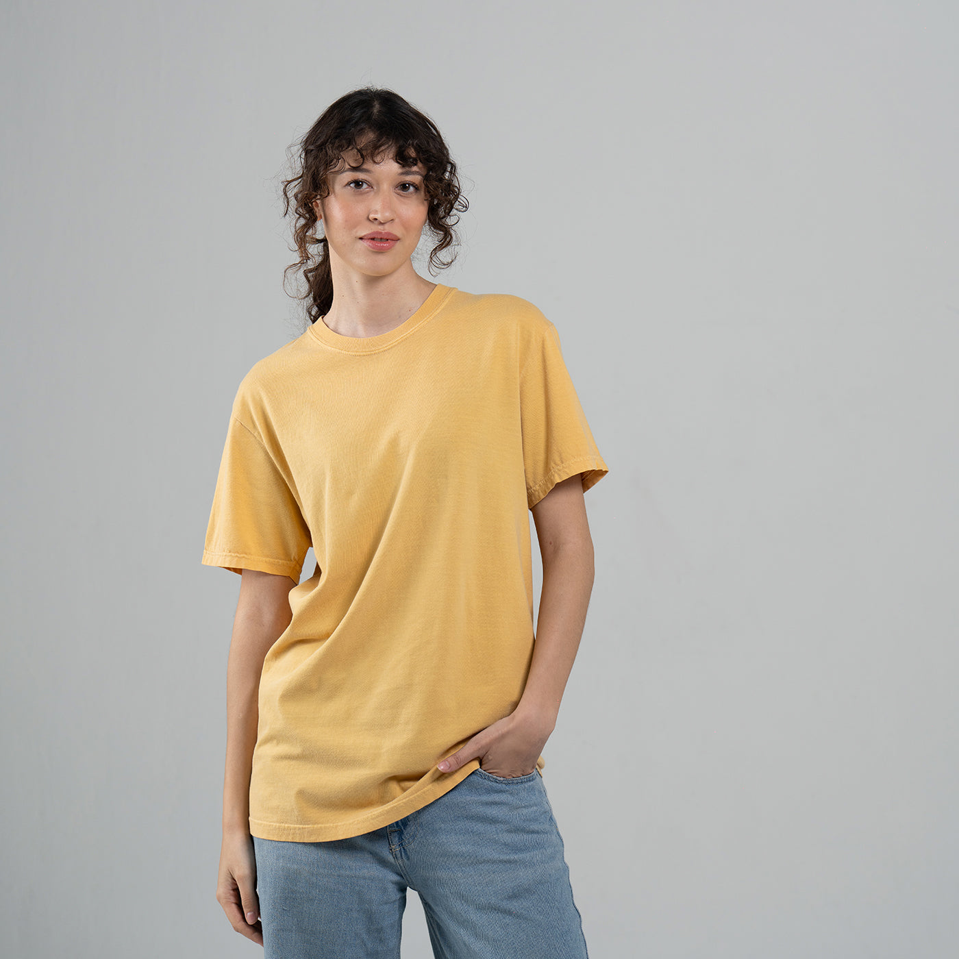 Camiseta Comfort Mostaza