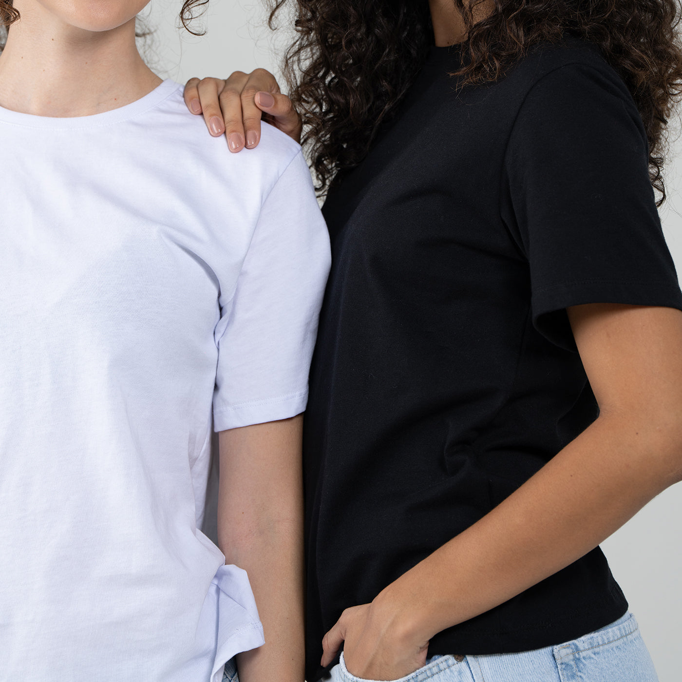 Camiseta Básica Negra Adulto Mujer